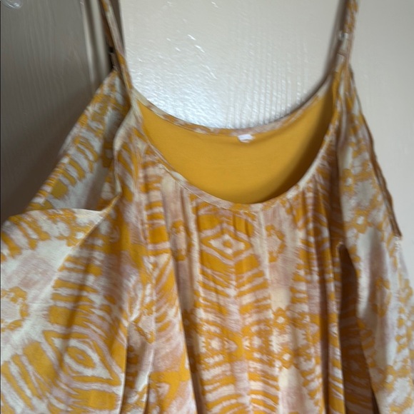 Xhilaration Yellow and White Flutter Sleeve Sundress - Picture 4 of 4